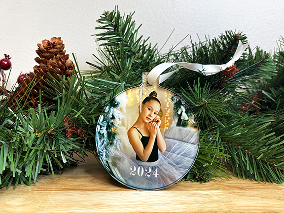 Acrylic Ornament - Ball & Stem 86 x 76mm